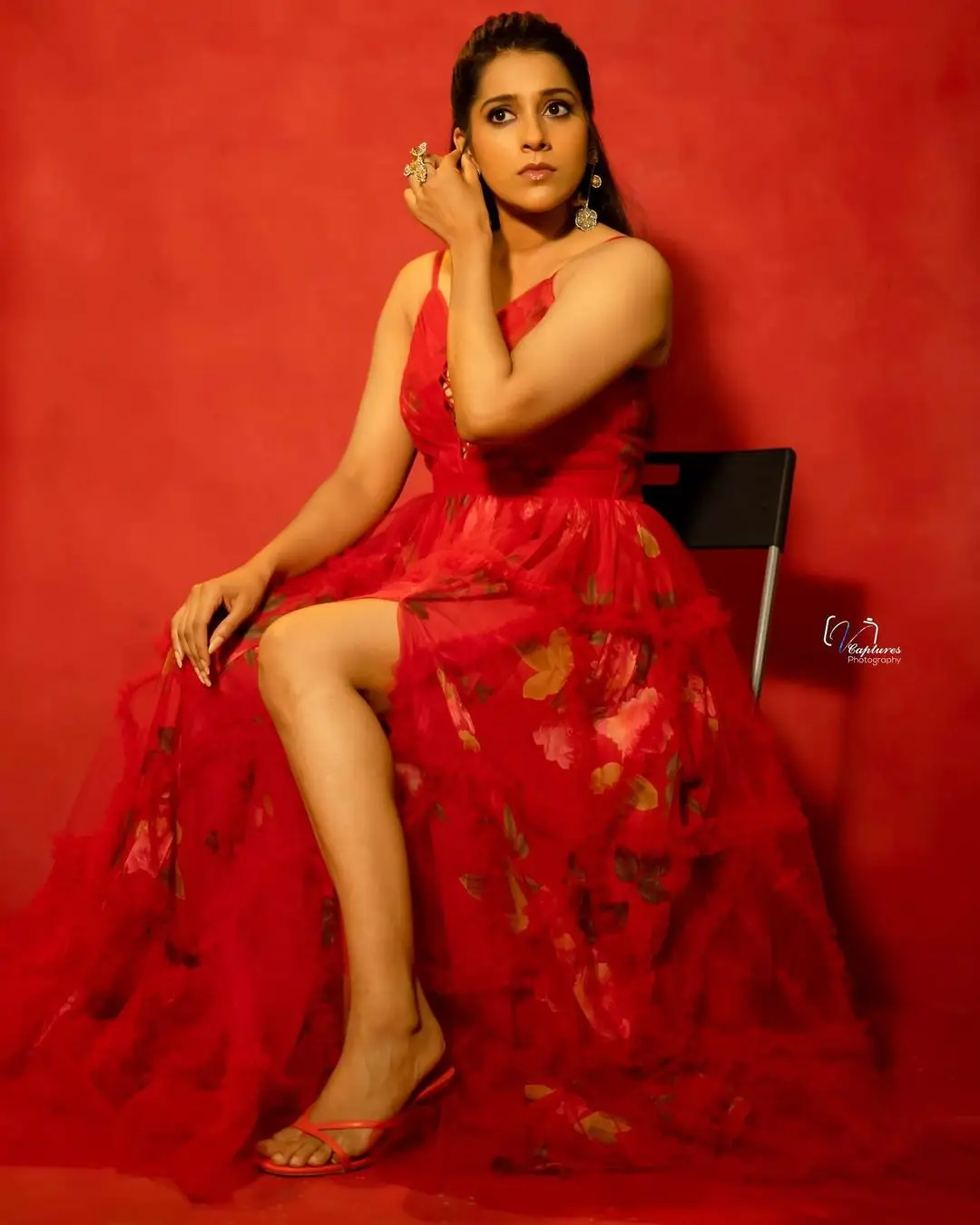 Rashmi Gautam Long Legs Show In Red Gown